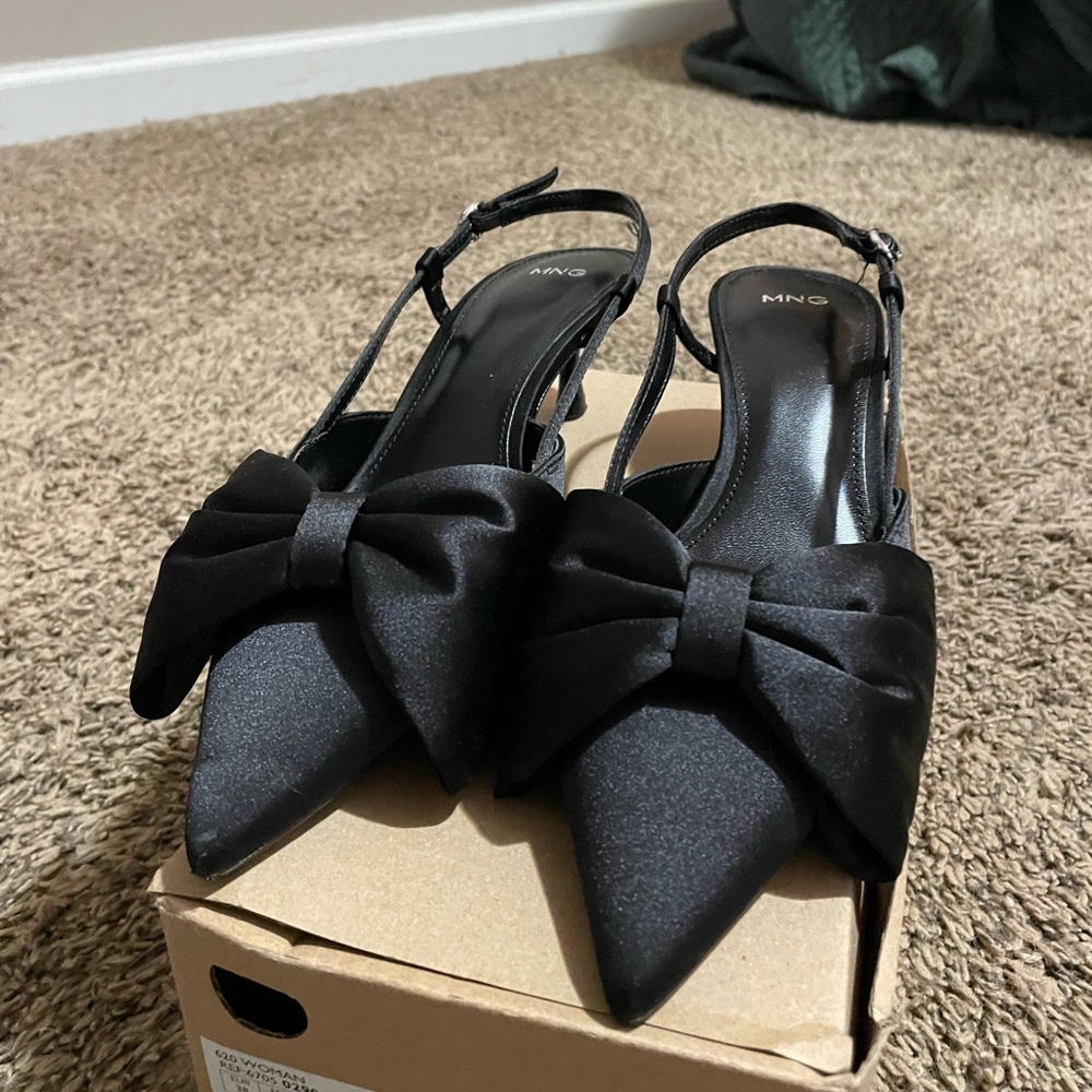 Mango Women's Black Satin Bow Heels